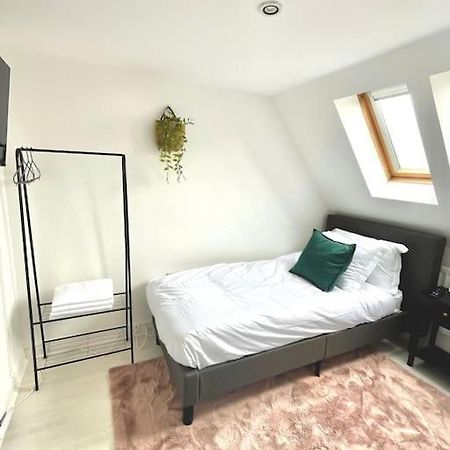 High-End 2 Bed Maisonette In Beaulieu Park Broomfield  Екстер'єр фото