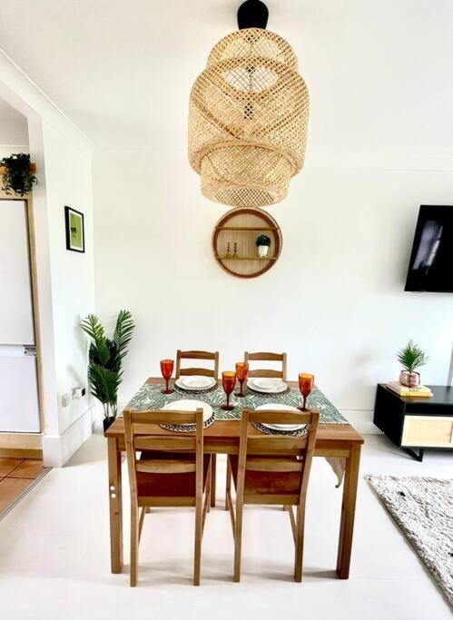 High-End 2 Bed Maisonette In Beaulieu Park Broomfield  Екстер'єр фото